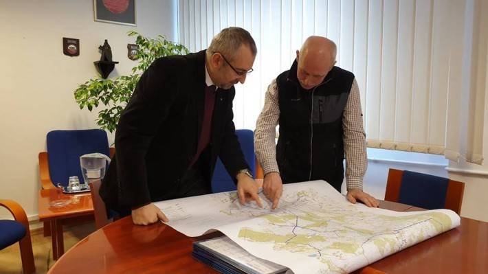 Radny miejski prosi starostę Bieńkowskiego o budowę ścieżki rowerowej do strefy gospodarczej