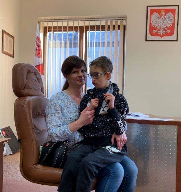Gabinet Burmistrza w ramach akcji 1% odwiedził Kamil ze swoja mamą Angeliką
