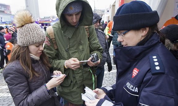 POLICJANCI ZADBAJĄ O BEZPIECZEŃSTWO PODCZAS 27. FINAŁU WIELKIEJ ORKIESTRY ŚWIĄTECZNEJ POMOCY