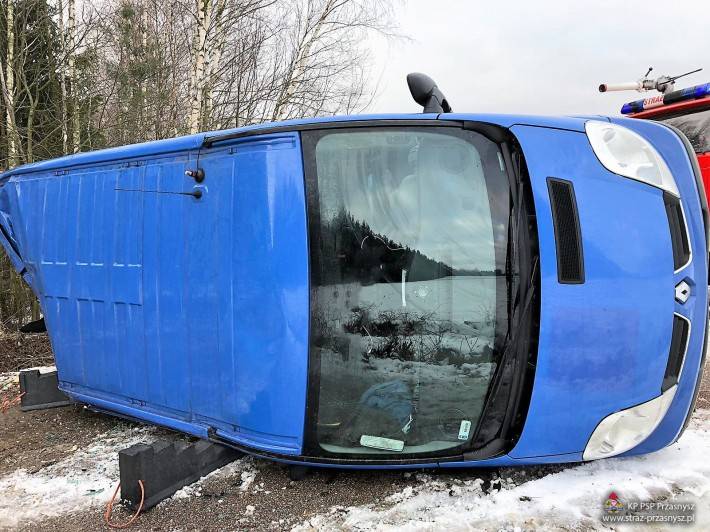 Wypadek busa w miejscowości Kamień
