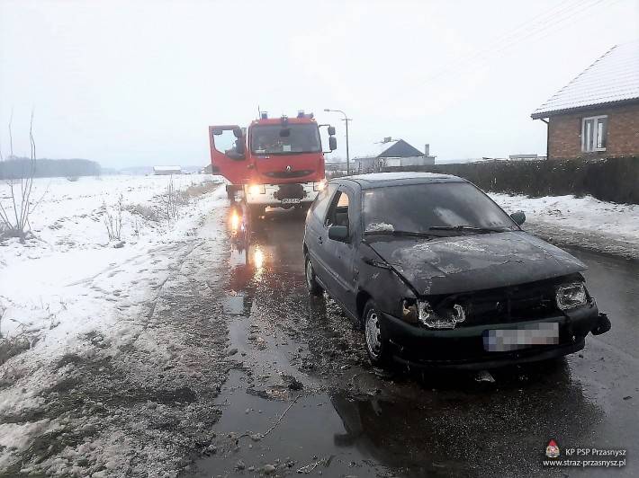 Pożar samochodu osobowego w miejscowości Szla