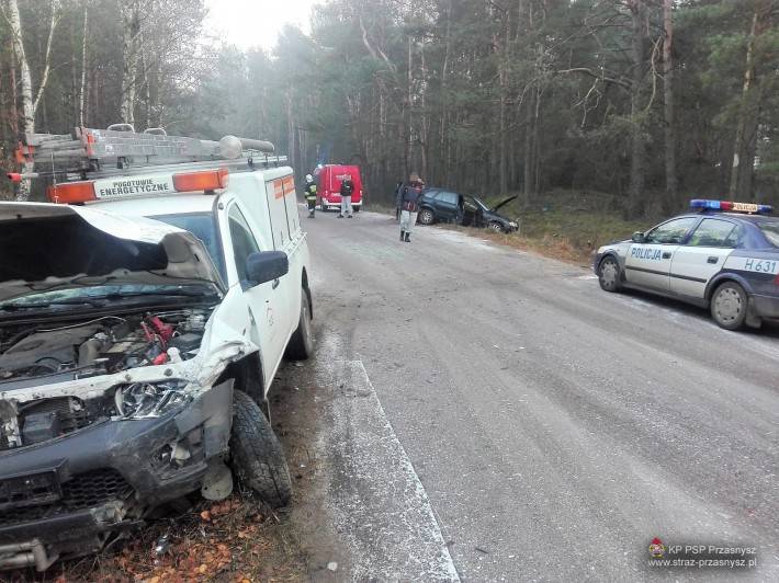 Uwaga - ślisko na drogach! Wypadek dwóch samochodów osobowych w miejscowości Krukowo.