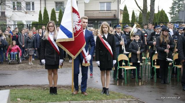 ŚWIĘTO NIEPODLEGŁOŚCI W PRZASNYSKIM ZSP (ZDJĘCIA)