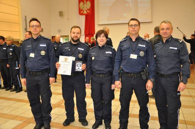Czwarte miejsce mł. asp. Artura Długokęckiego w konkursie „Dzielnicowy Roku”