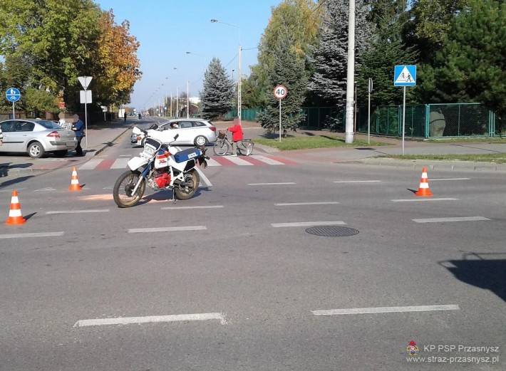 Kolizja motocykla z samochodem osobowym w Przasnyszu