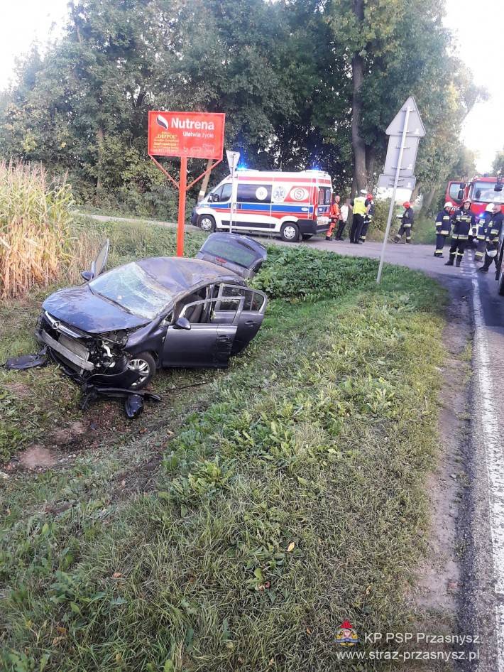 Wypadek dwóch samochodów osobowych w miejscowości Żebry-Kordy