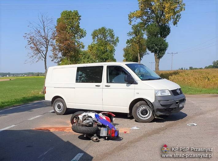 Wypadek motocykla z samochodem dostawczym w miejscowości Mchówko