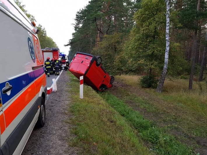Dachowanie busa na trasie Chorzele-Wielbark
