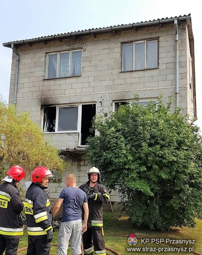 Pożar domu jednorodzinnego w miejscowości Krzynowłoga Mała