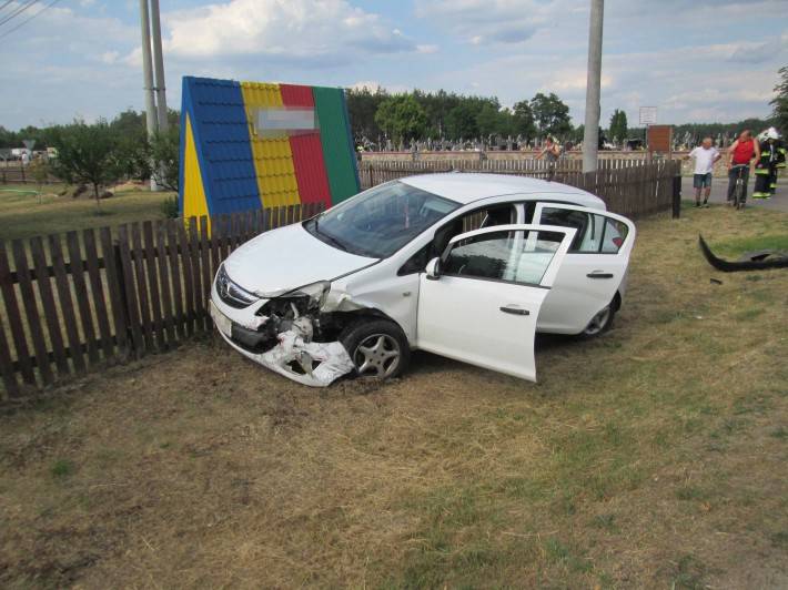 Kolizja dwóch samochodów osobowych w miejscowości Święte Miejsce