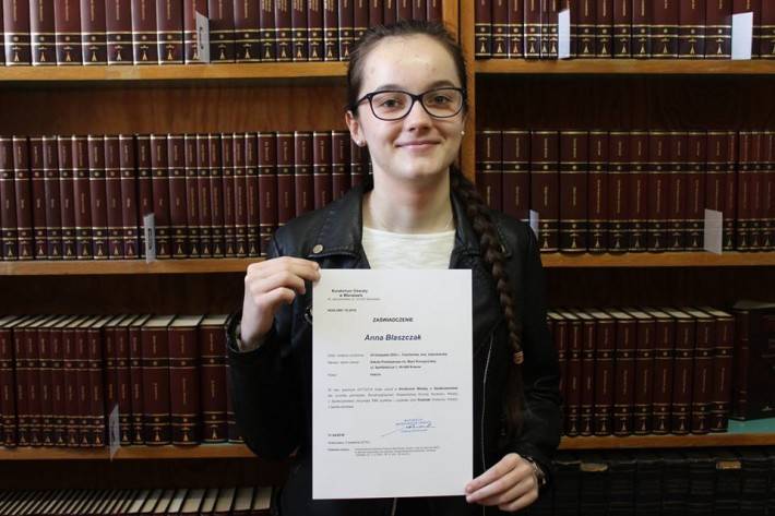 Anna Błaszczak z Krasnego finalistką konkursów z języka polskiego i wiedzy o społeczeństwie