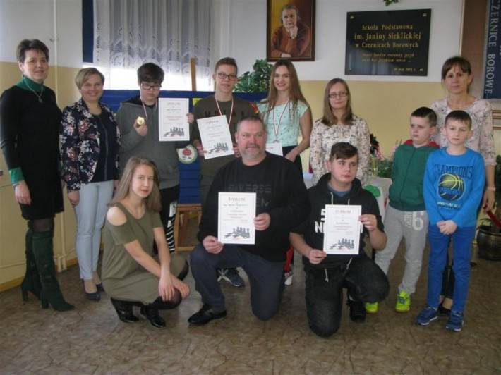 Szkolny Turniej Szachowy w Czernicach Borowych