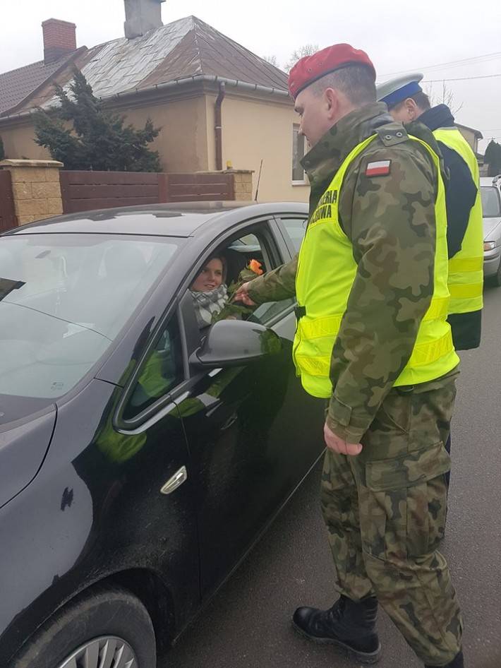 Akcja „STOP pijanym kierowcom” na Dzień Kobiet