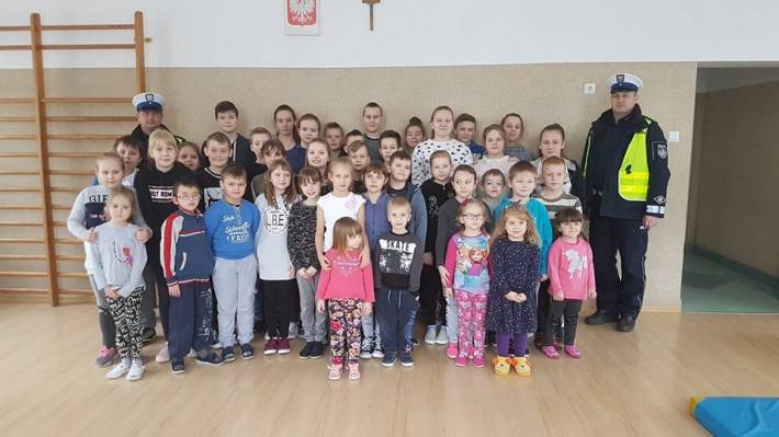 Spotkanie z policjantami w Szkole Podstawowej w Lipie