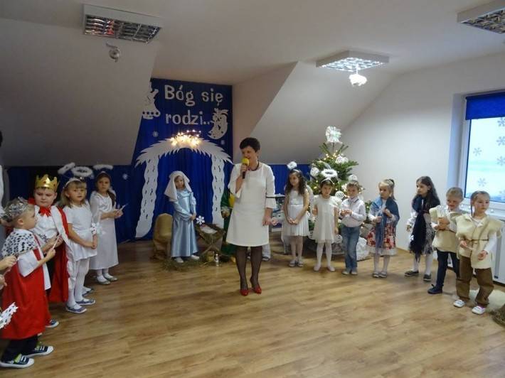 Świąteczne spotkania w Bajkowym Przedszkolu (ZDJĘCIA)