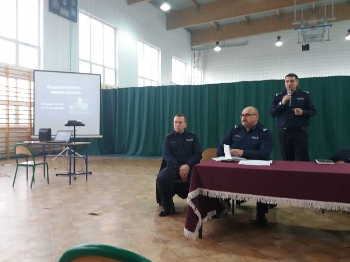 Debata społeczna o bezpieczeństwie w Krzynowłodze Małej