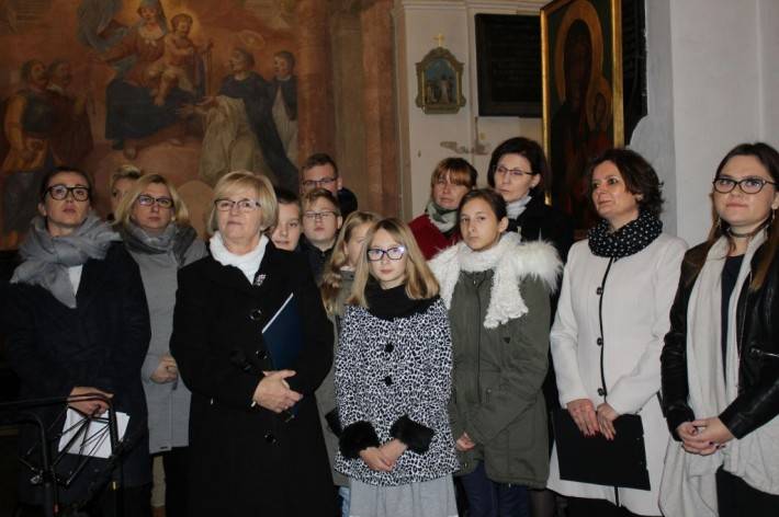 Poetycki wieczór zaduszkowy w Krasnem