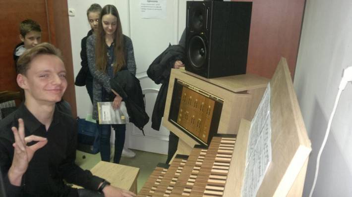 Przasnyska Szkoła Muzyczna bogatsza o czteromanuałowy instrument