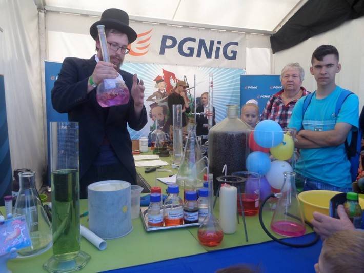 Dzieciaki z gminy Czernice Borowe na Pikniku Naukowym
