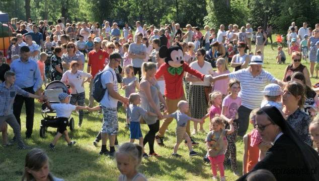 Nasz news: Tłumy na festynie rodzinnym w przasnyskiej farze (ZDJĘCIA)