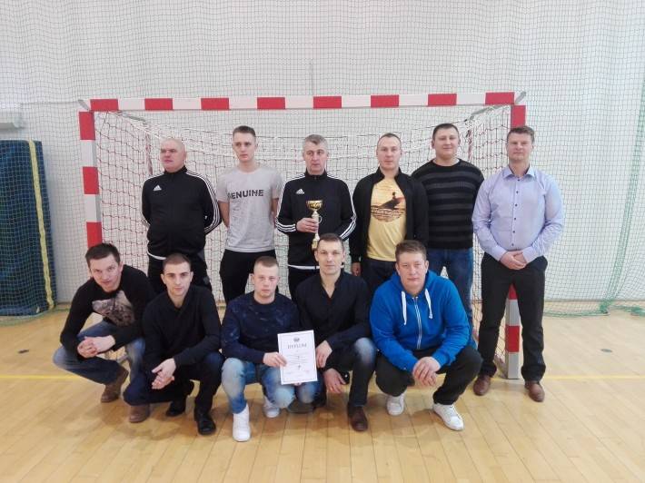 Przasnyscy Mundurowi na podium w Karnawałowym Halowym Turnieju Piłki Nożnej
