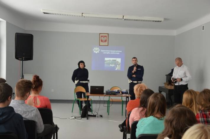 STOP PIJANYM KIEROWCOM w ZSP Przasnysz (ZDJĘCIA)