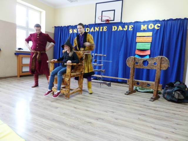 Jednorożec: Życie i Kultura w Średniowieczu	