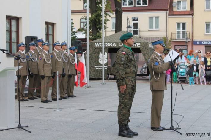 Tylko na ePrzasnysz.pl: Obchody Święta Wojska Polskiego (ZDJĘCIA)