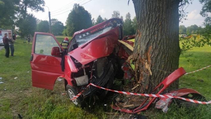 Wypadek w Małowidzu, 40-latek w szpitalu