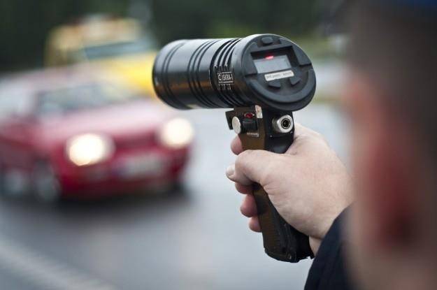 Jechał 115 km/h w terenie zabudowanym. 