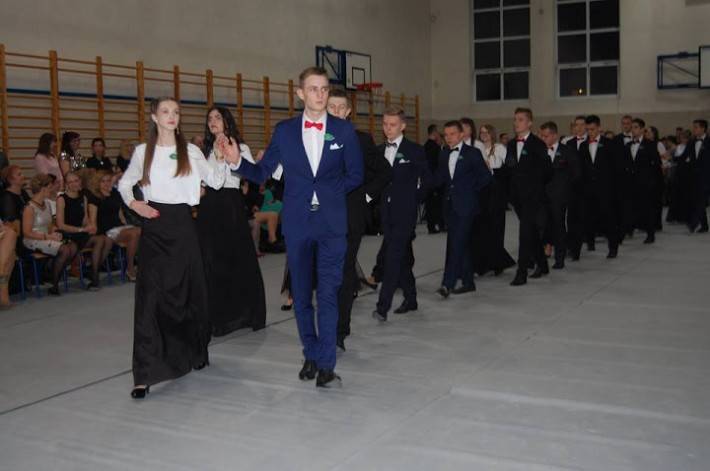 Studniówka w Kenie (ZDJĘCIA)