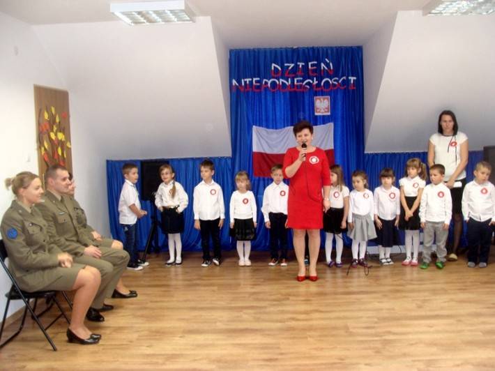 Święto Niepodległości w Bajkowym Przedszkolu (ZDJĘCIA)