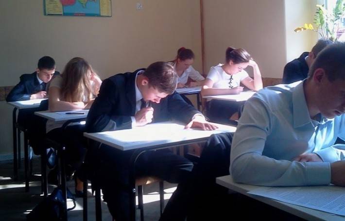 Matury w naszym powiecie tak jak w kraju, czyli gorzej niż przed rokiem.