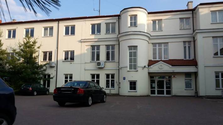 Sprawą samochodu za 180 tysięcy dla starosty zainteresował się Onet.pl