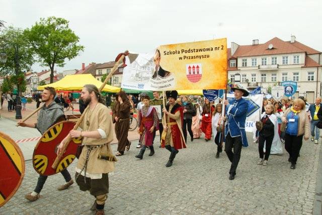 XXIII Zlot Szkół Sienkiewiczowskich (ZDJĘCIA)