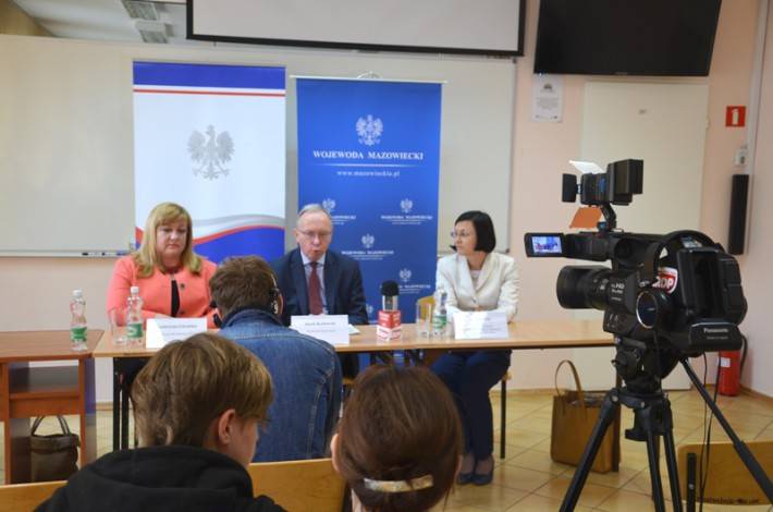 Koniec niezdrowych przekąsek w szkołach – nowe przepisy