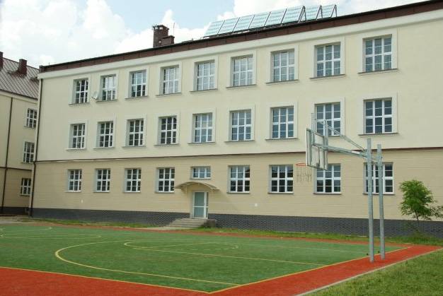 Przasnyska dwójka otwiera boisko