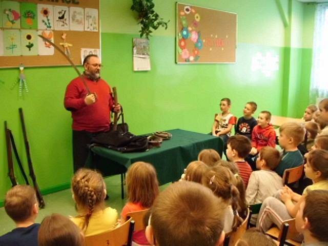 Bliskie spotkanie z historią w Szkole Podstawowej nr 2