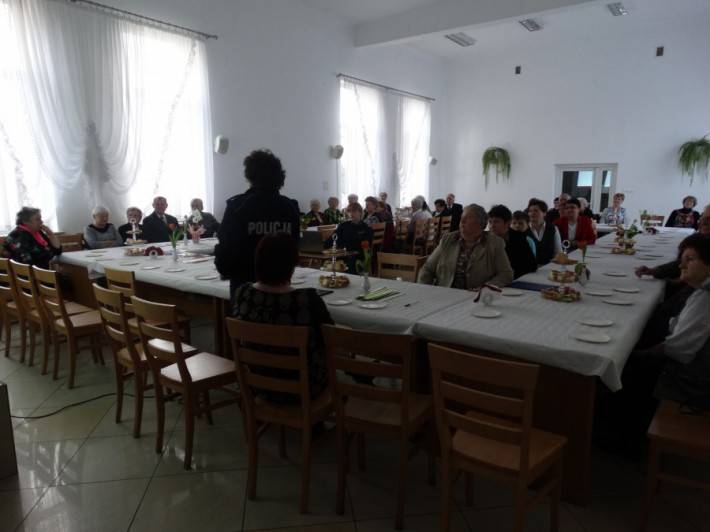 Spotkanie z seniorami w Czernicach Borowych