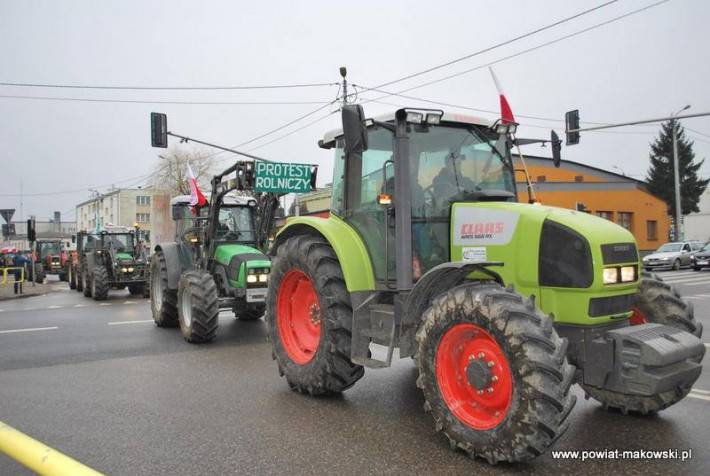 Rolnicy z powiatu przasnyskiego strajkowali w Makowie Maz. (FOTO + VIDEO)