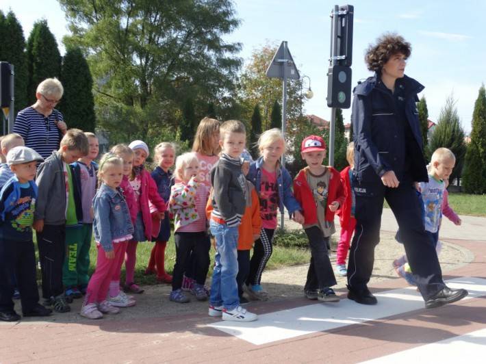 Przedszkolaki z „Dwójki” odwiedziły policjantów