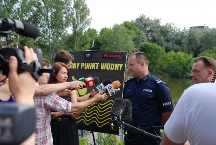 Kolejne czarne punkty nad wodą 