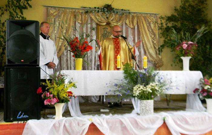 Tradycyjne święcenie pól w Bartnikach (ZDJĘCIA)