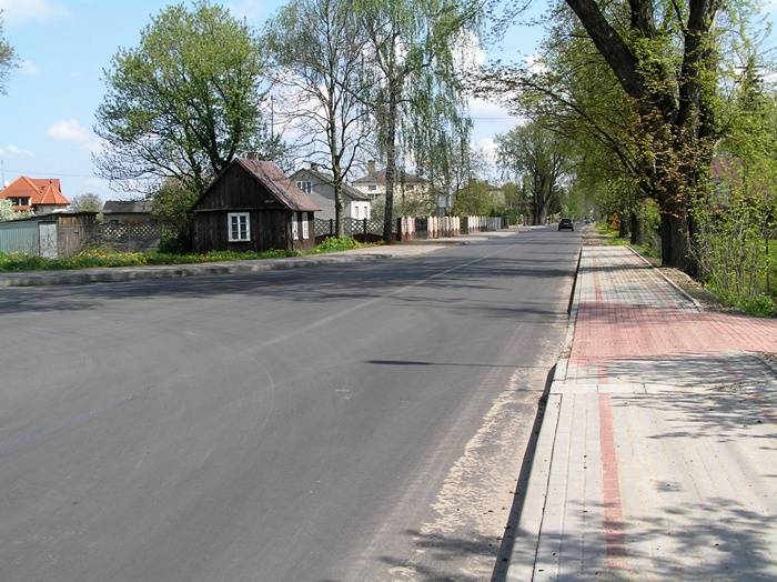 RADA POWIATU PRZASNYSKIEGO PRZEZNACZYŁA 200 TYS. ZŁ. NA BUDOWĘ CHODNIKA NA ULICY BARANOWSKIEJ W PRZASNYSZU