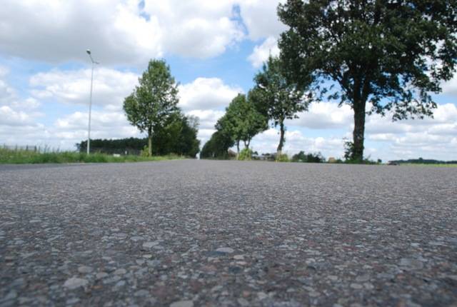 Podpisanie umów na przebudowę 5 km dróg lokalnych