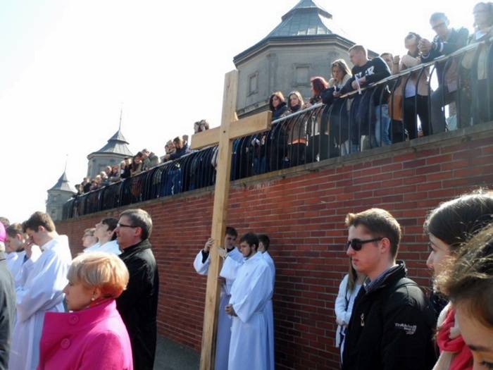 ZSP: PIELGRZYMKA MATURZYSTÓW NA JASNĄ GÓRĘ