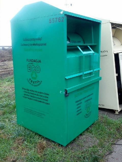 Czernice Borowe: POJEMNIKI NA ODZIEŻ UŻYWANĄ