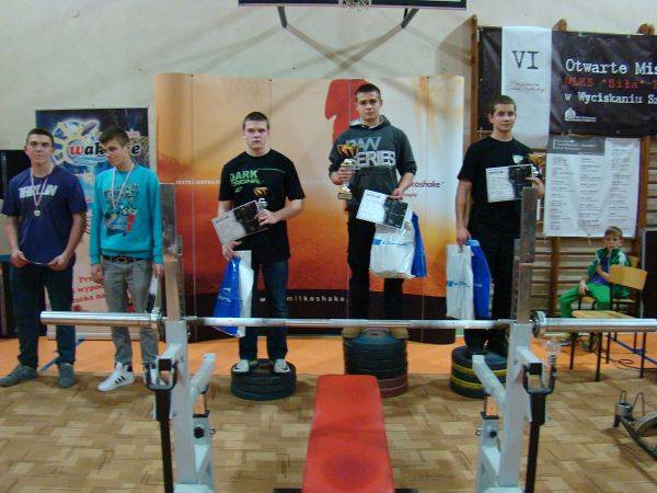 Sukcesy zawodników LKS GROM na ogólnopolskim turnieju Bartoszyce Open