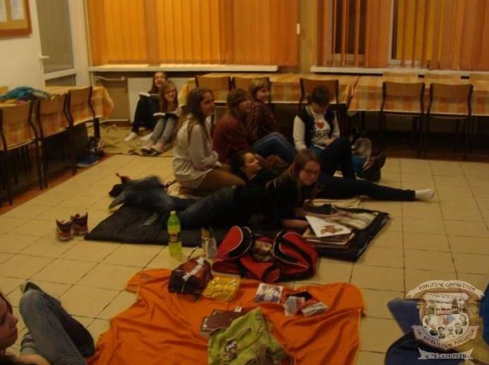 ,,Nocny maraton czytania”