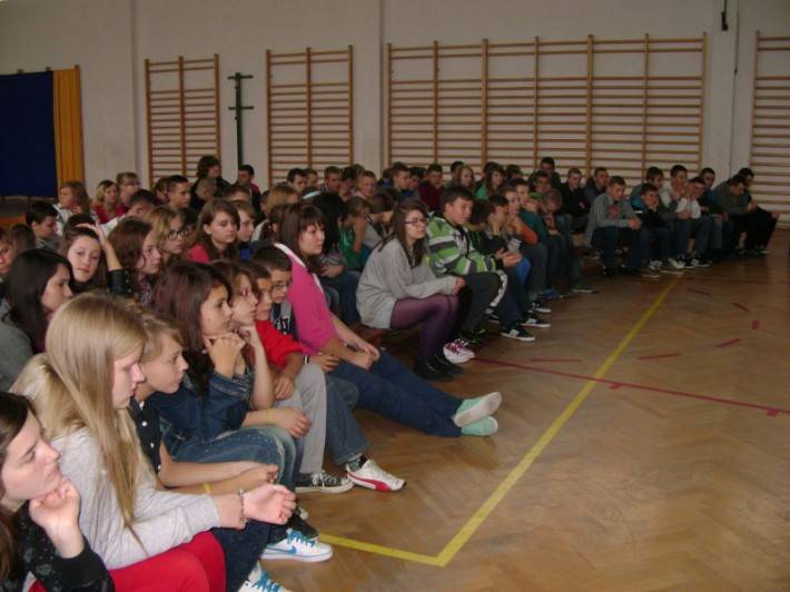 POWIEDZ NIE UŻYWKOM - SPEKTAKL PROFILAKTYCZNY